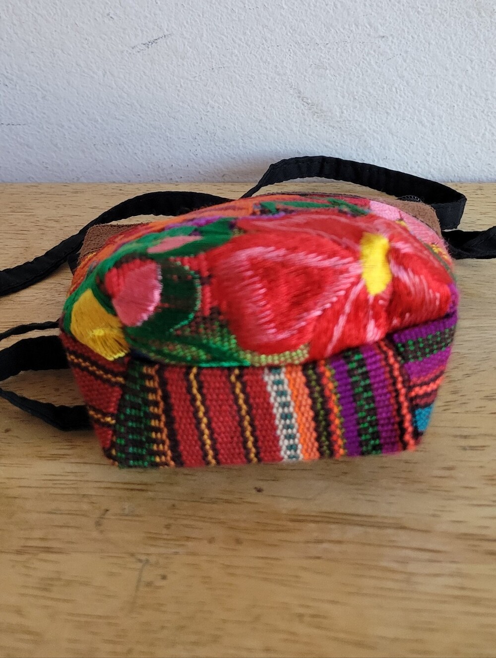 Embroidered Floral Crossbody Pouch - Multicolor - Picture 6 of 8